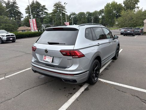 Used 2023 Volkswagen Tiguan SE R-Line AWD/4WD image 7