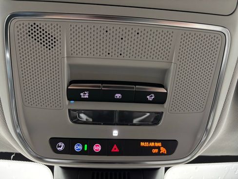 New 2026 GMC Terrain Denali w/ LPO, Black Badging Package image 34