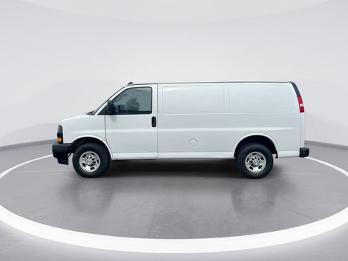 Used 2020 Chevrolet Express 2500 w/ Driver Convenience Package RWD image 6