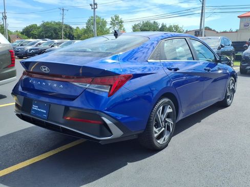 Certified 2024 Hyundai Elantra SEL w/ Convenience Package FWD image 5