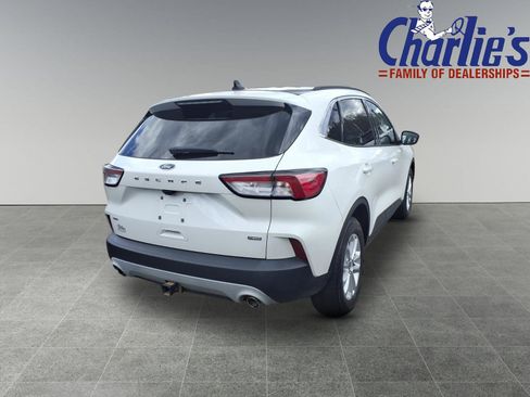 Used 2021 Ford Escape SE w/ Cold Weather Package FWD image 4