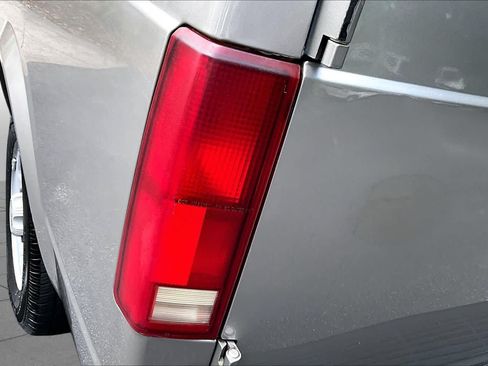 Used 2005 Chevrolet Astro Passenger AWD image 24