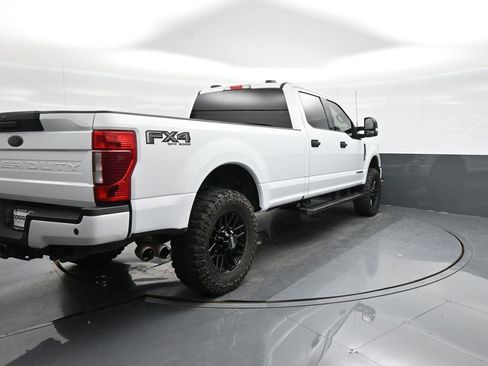 Used 2022 Ford F350 XLT w/ Black Appearance Package AWD/4WD image 7
