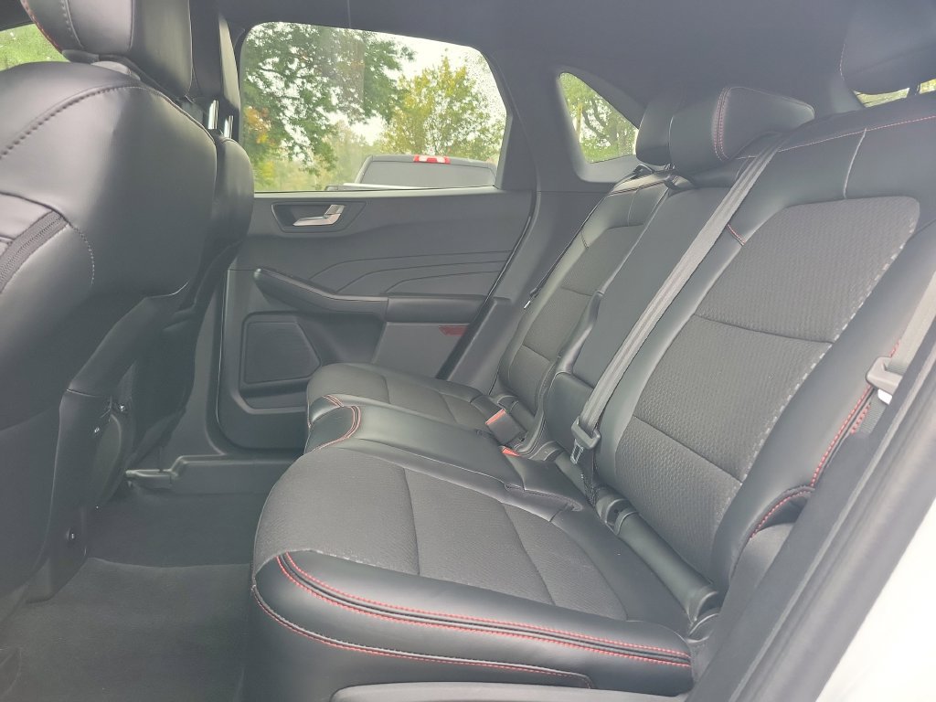 Used 2023 Ford Escape ST-Line w/ Equipment Group 301A FWD image 18