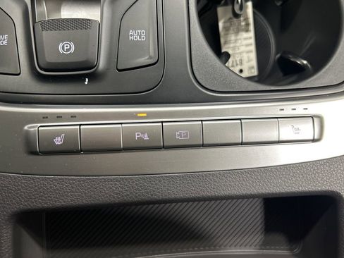 New 2026 Kia Carnival FWD image 24