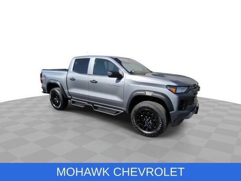 Used 2023 Chevrolet Colorado Trail Boss w/ Advanced Trailering Package AWD/4WD image 2