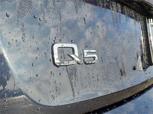Used 2020 Audi Q5 2.0T Premium Plus w/ Premium Plus Package image 11