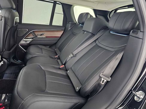 New 2025 Land Rover Range Rover Autobiography image 17