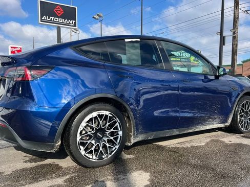 Used 2021 Tesla Model Y Long Range image 7