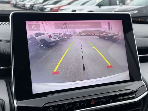 Used 2023 Jeep Compass Limited image 29