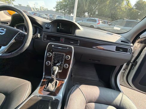 Used 2016 Volvo XC70 T5 Platinum w/ Protection Package FWD image 19