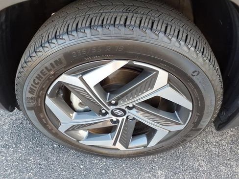 Used 2023 Hyundai Tucson Limited AWD/4WD image 13