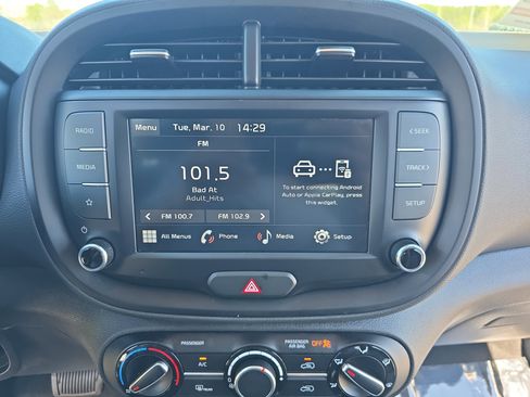 Used 2023 Kia Soul LX image 20