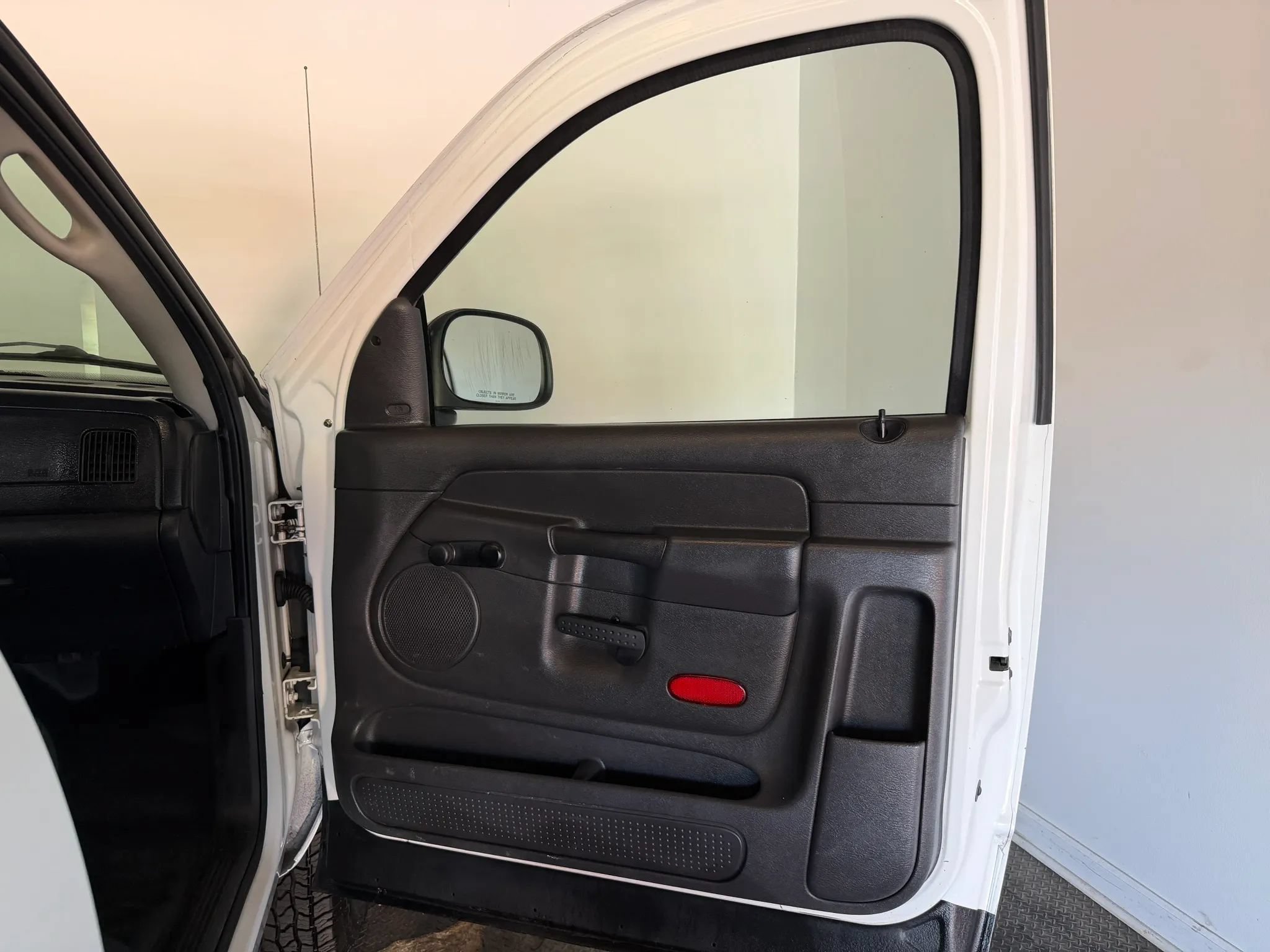 Used 2005 Dodge Ram 2500 Truck ST w/ Trailer Tow Group AWD/4WD image 23