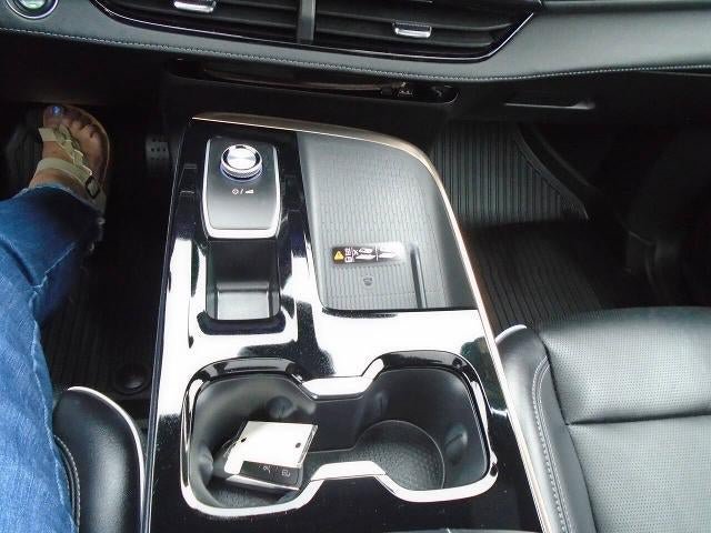 Certified 2025 Buick Enclave Avenir w/ Super Cruise Package AWD/4WD image 17