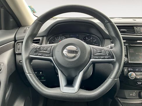 Used 2019 Nissan Rogue SV AWD/4WD image 14