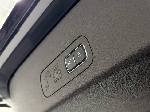 Used 2023 Lincoln Aviator Black Label w/ Jet Package image 9