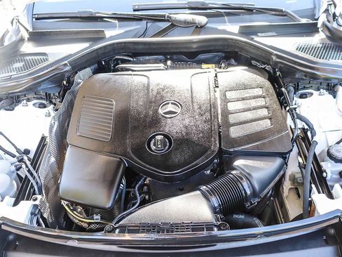 Used 2024 Mercedes-Benz GLC 300 image 25