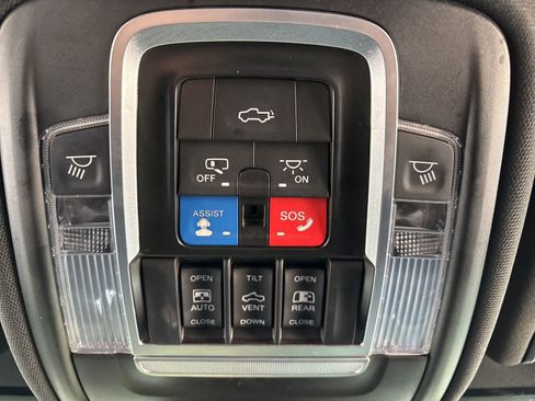 Used 2022 RAM 2500 Limited image 23