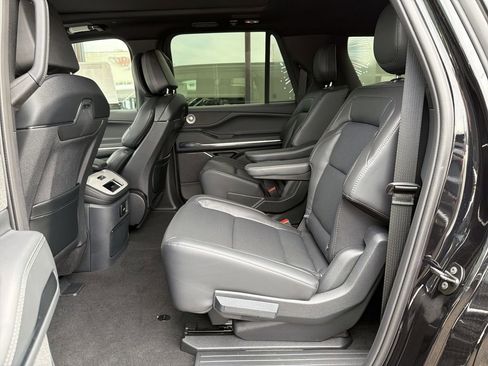 New 2025 Lincoln Navigator L Reserve w/ Jet Appearance Package image 6