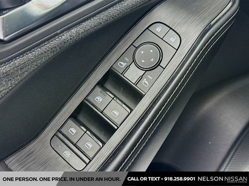 Used 2023 Nissan Rogue SV FWD image 17