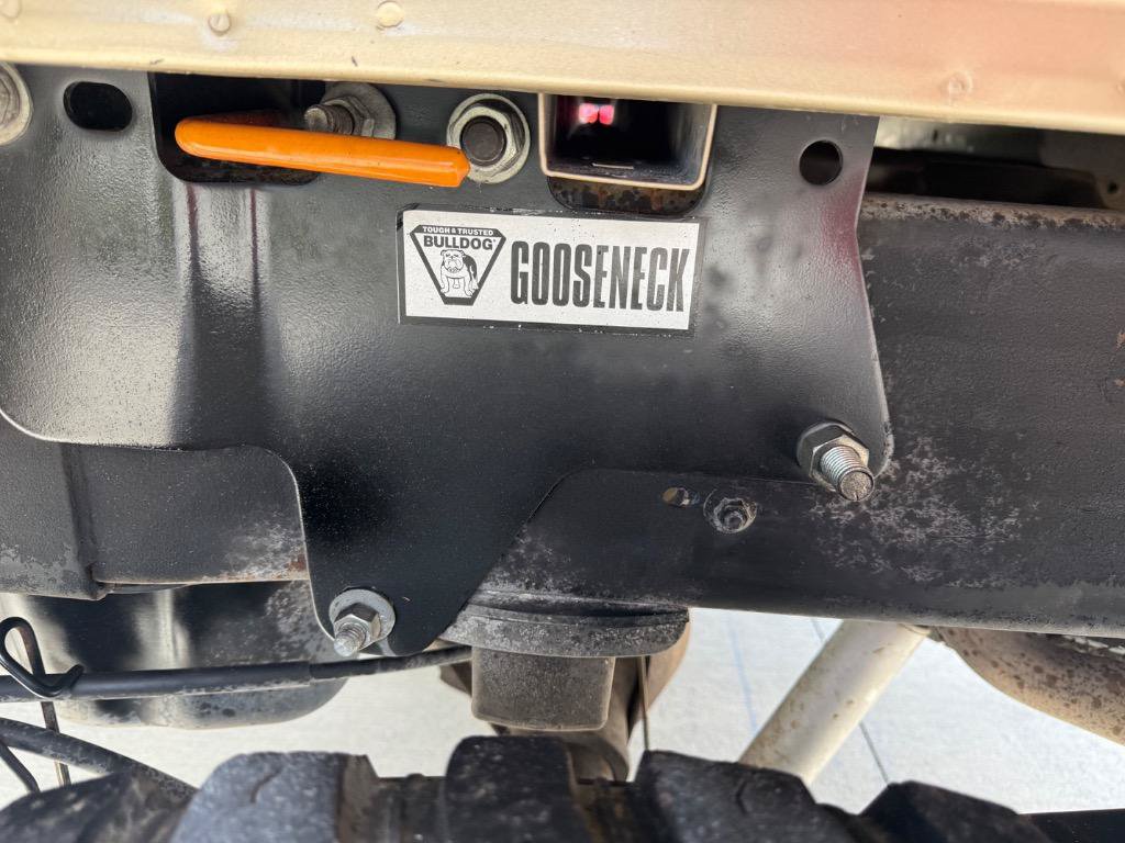 Used 2004 Chevrolet Silverado 2500 LT w/ Skid Plate Package AWD/4WD image 9