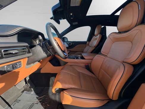 Certified 2023 Lincoln Aviator Black Label w/ Dynamic Handling Package image 9