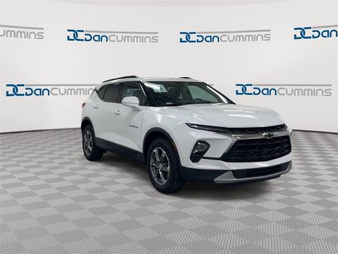 Used 2024 Chevrolet Blazer LT w/ Convenience Package image 2