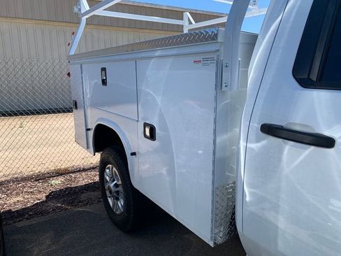 New 2026 GMC Sierra 2500 Pro w/ Convenience Package RWD image 6