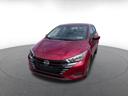 Used 2025 Nissan Versa SV image 7