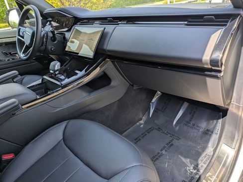 Used 2025 Land Rover Range Rover Sport AWD/4WD image 30
