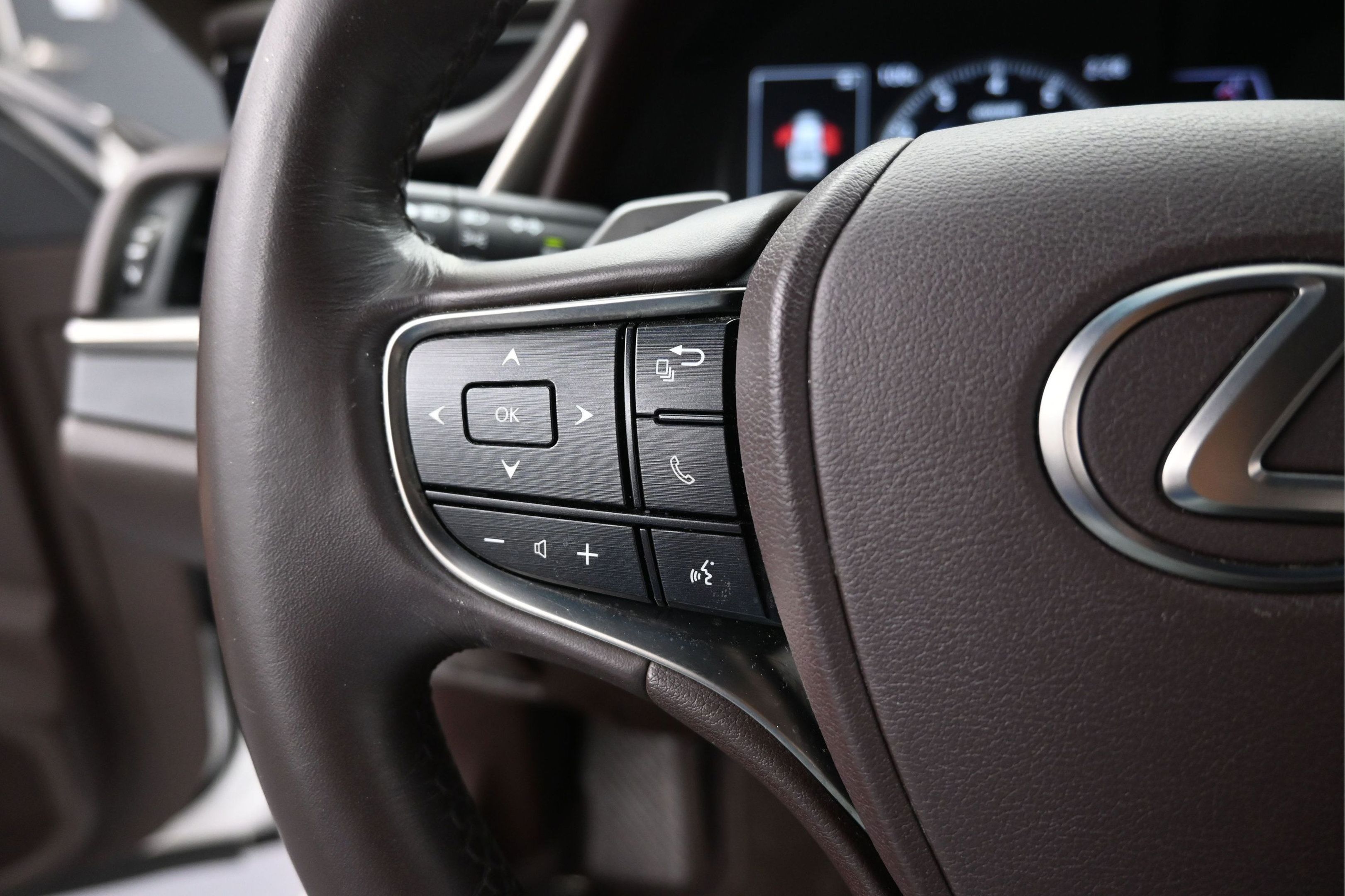 Used 2019 Lexus ES 350 w/ Premium Package FWD image 14