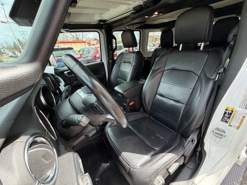 Used 2021 Jeep Wrangler Unlimited Sahara w/ Dual Top Group AWD/4WD image 9