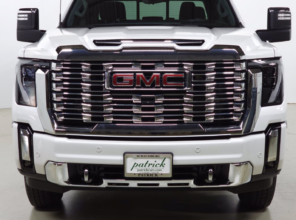 Used 2024 GMC Sierra 3500 Denali w/ Denali Reserve Package AWD/4WD image 4