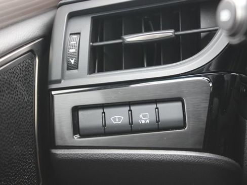 Used 2024 Lexus ES 350 F Sport w/ Accessory Package (Z2) image 16