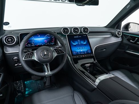 New 2026 Mercedes-Benz GLC 300 4MATIC image 16