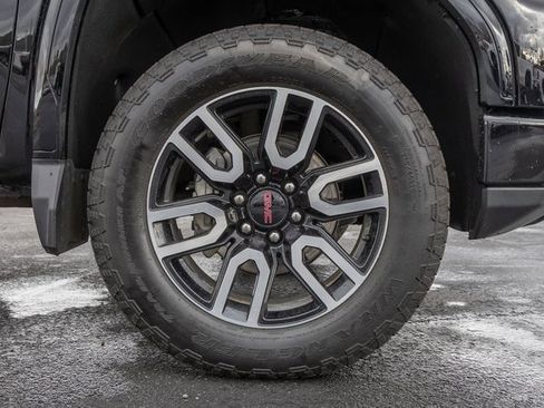 Used 2024 GMC Sierra 1500 AT4 w/ Technology Package image 12