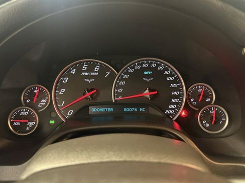 Used 2006 Chevrolet Corvette Coupe w/ Preferred Equipment Group RWD image 27