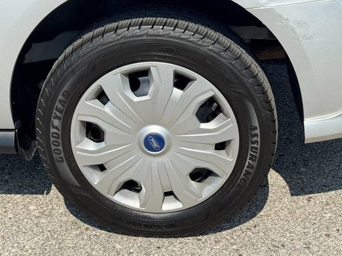 Used 2022 Ford Transit Connect XLT FWD image 7