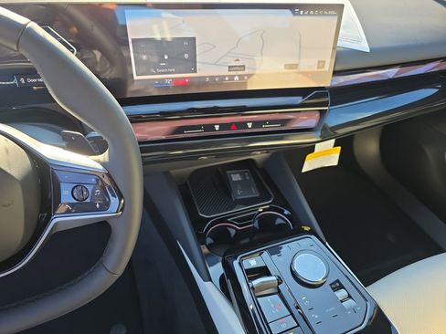 New 2026 BMW 530i xDrive image 17