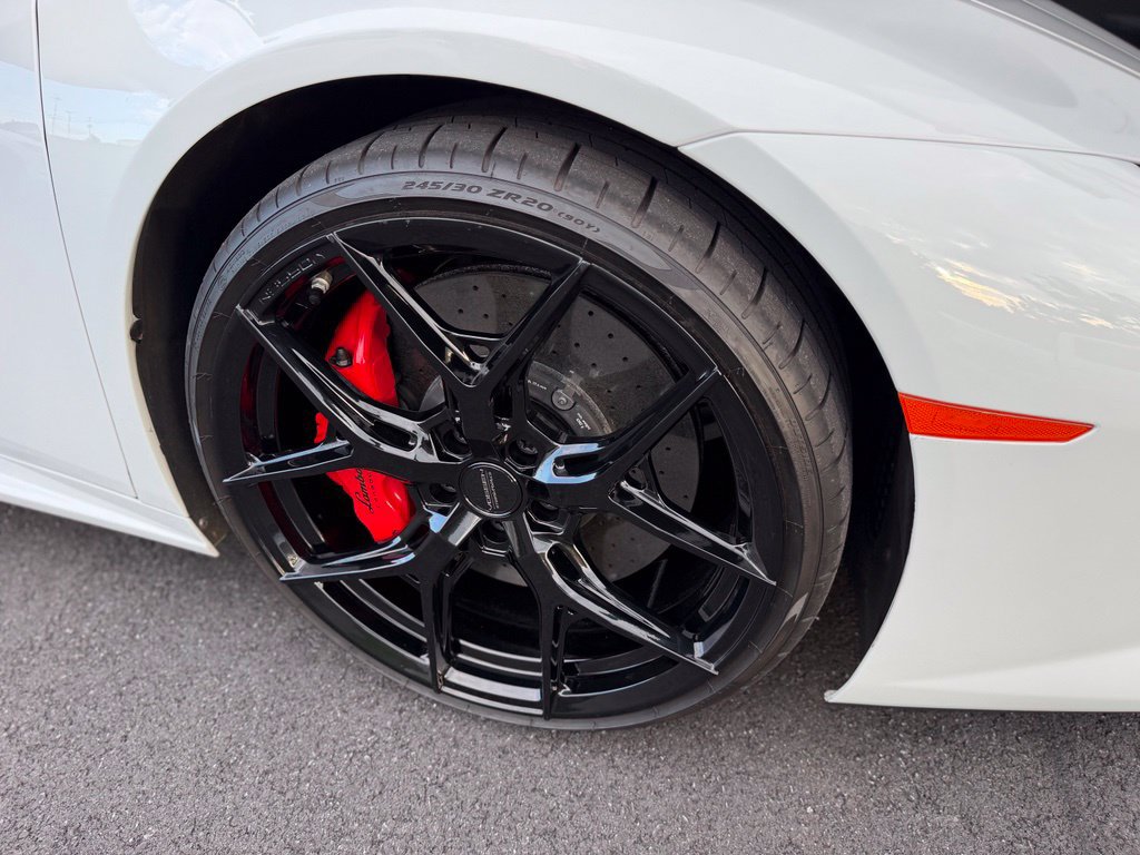 Used 2016 Lamborghini Huracan LP 610-4 AWD/4WD image 22