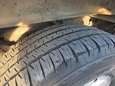 Used 2008 Lincoln Mark LT 2WD image 50