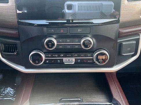 Certified 2023 Ford Expedition Limited image 32