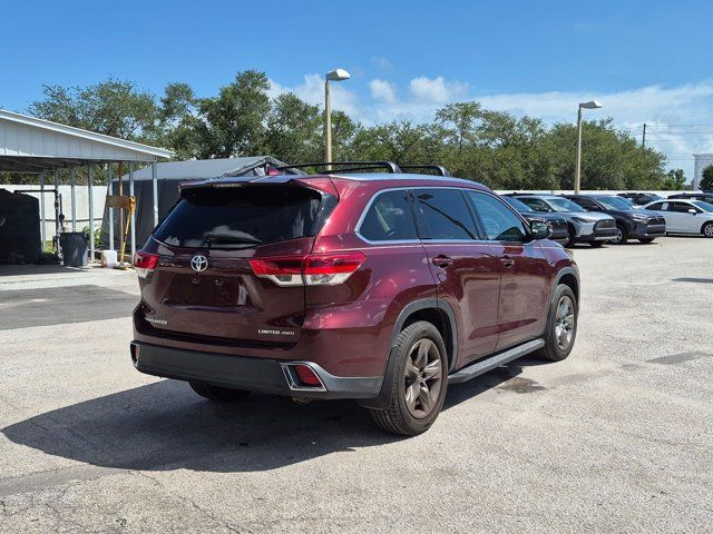 Used 2017 Toyota Highlander Limited Platinum AWD/4WD image 5