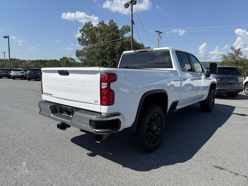 Used 2023 Chevrolet Silverado 2500 LT AWD/4WD image 5