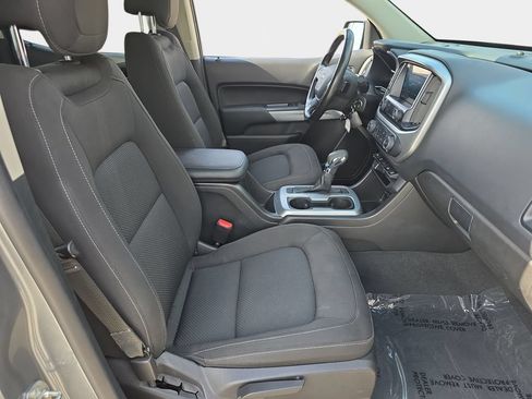 Used 2022 Chevrolet Colorado LT w/ Safety Package RWD image 12