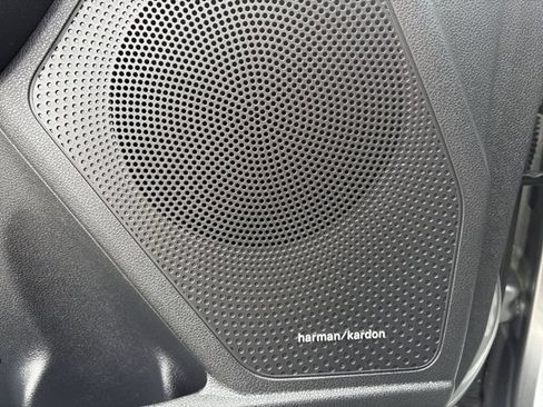 Certified 2022 Kia Niro EX FWD image 19