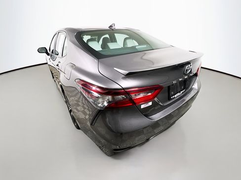 Used 2023 Toyota Camry SE image 8