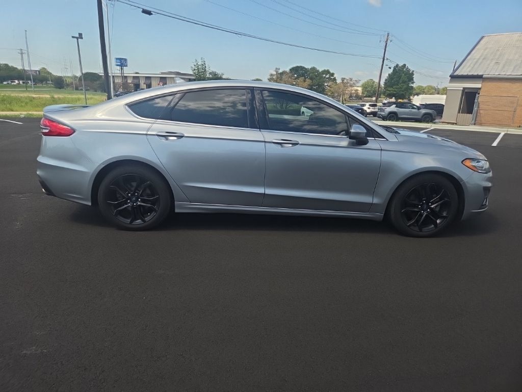 Used 2020 Ford Fusion SE w/ Equipment Group 151A FWD image 13