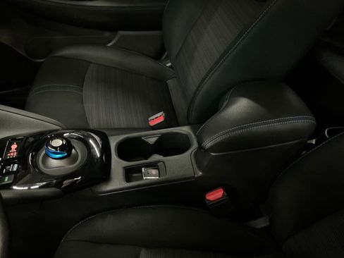 Used 2022 Nissan Leaf SV Plus image 27